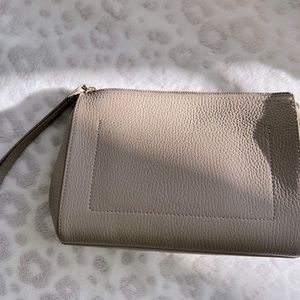 CUYANA WRISTLET